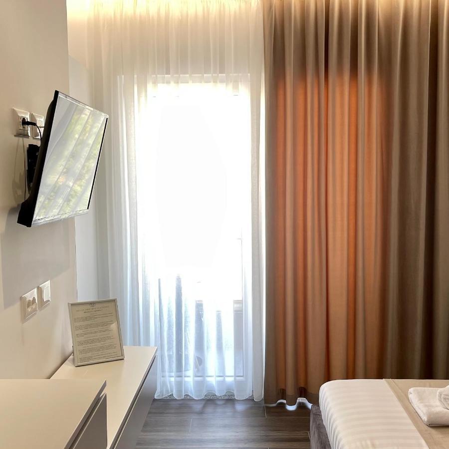 Hotel Llanaj *
